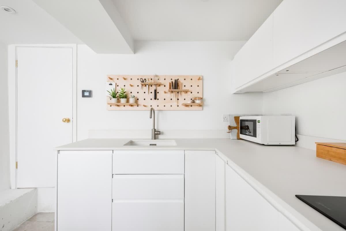 Central Georgian Townhouse With Free Parking Бат Екстер'єр фото